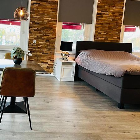 카스트리컴 Slapen Bij De Buurvrouw B&B 외부 사진