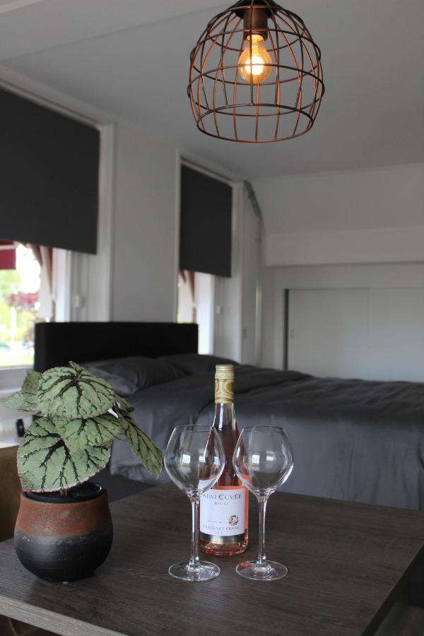 카스트리컴 Slapen Bij De Buurvrouw B&B 외부 사진
