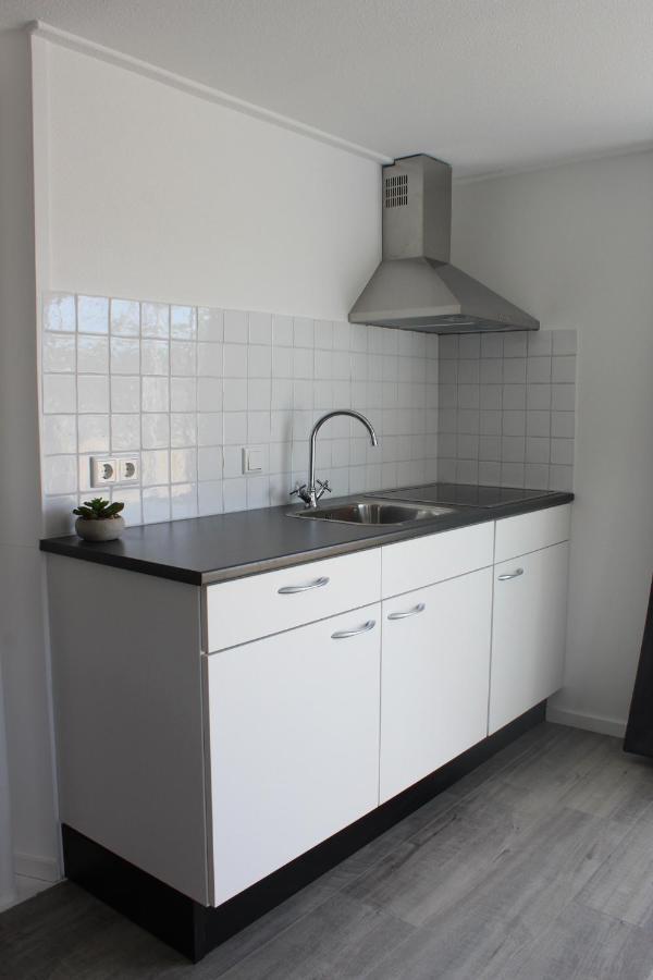 카스트리컴 Slapen Bij De Buurvrouw B&B 외부 사진