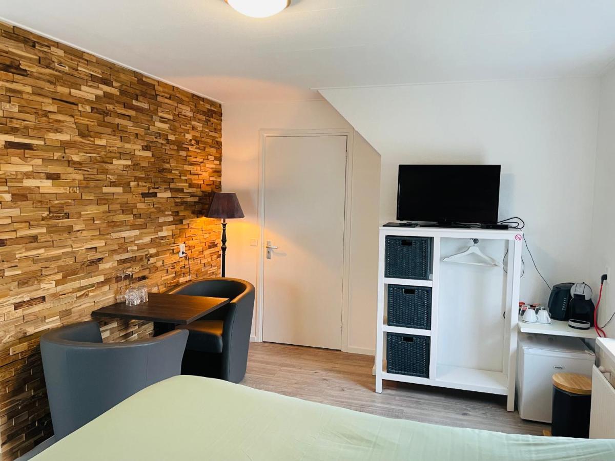 카스트리컴 Slapen Bij De Buurvrouw B&B 외부 사진