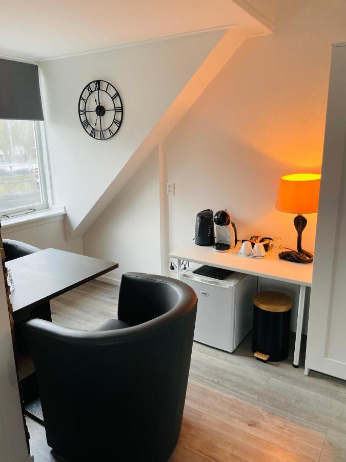 카스트리컴 Slapen Bij De Buurvrouw B&B 외부 사진